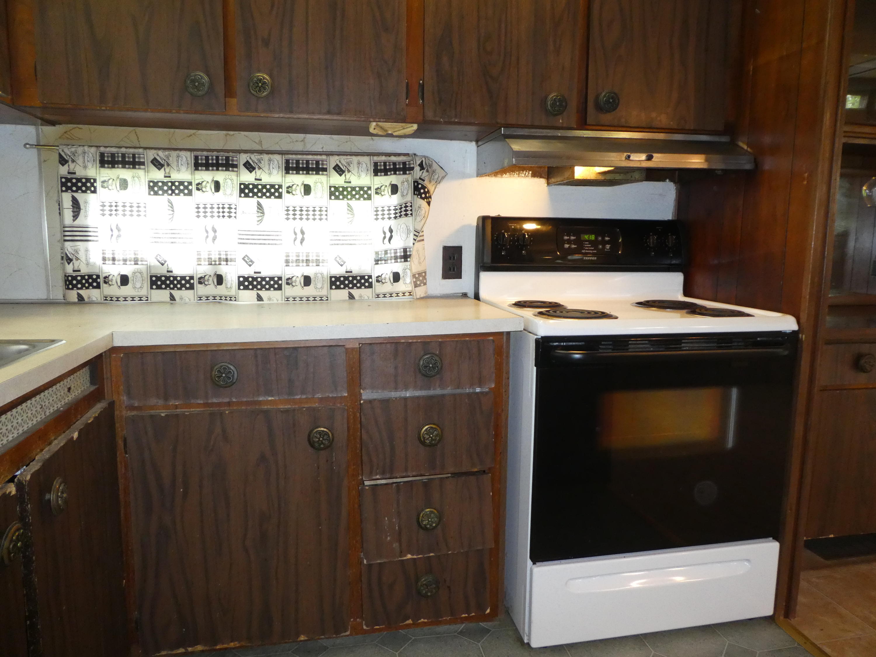702 River Road Buxton, ME 04093 - Photo 10 of 14 kitchen