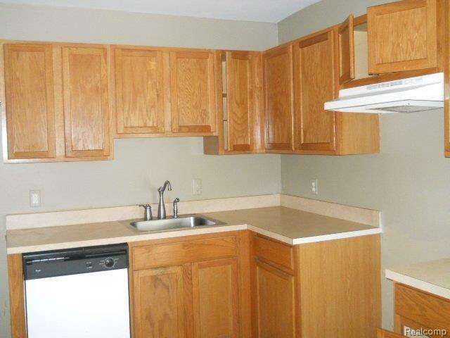23504 Lahser Road Southfield, MI 48033 - Photo 3 of 6 KT