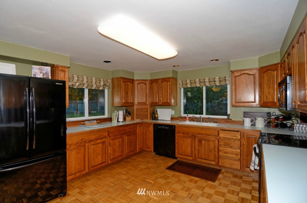 1831 224th Street Southwest Bothell, WA 98021 - Photo 6 of 15
