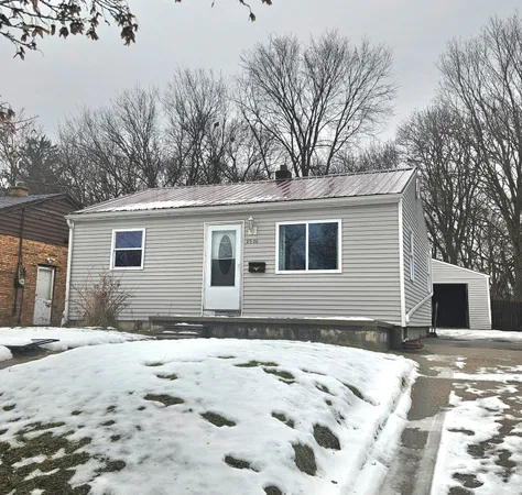 $72,000 | 2000 William Street, Lansing, MI 48915