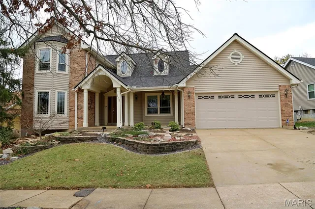 $450,000 | 928 Oak Terrace Court, Fenton, MO 63026