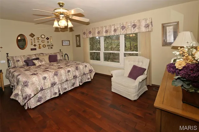 $450,000 | 928 Oak Terrace Court, Fenton, MO 63026