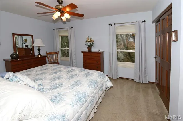 $450,000 | 928 Oak Terrace Court, Fenton, MO 63026