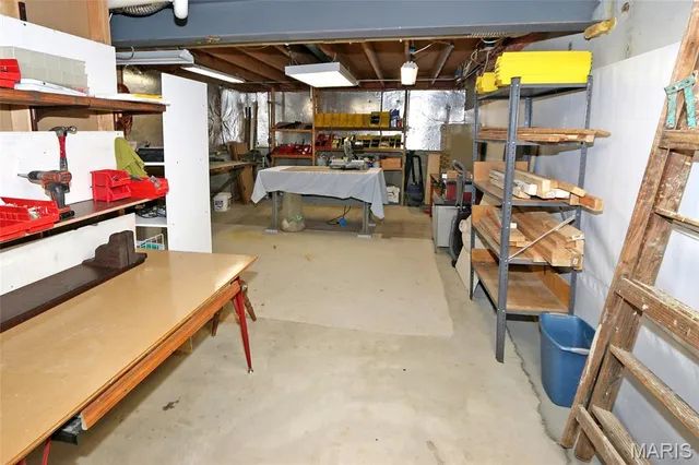 $450,000 | 928 Oak Terrace Court, Fenton, MO 63026