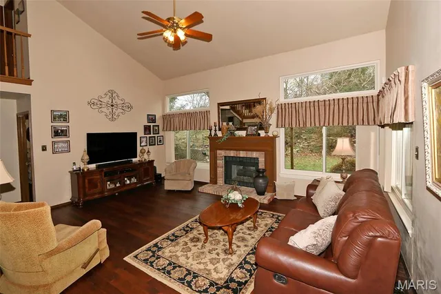 $450,000 | 928 Oak Terrace Court, Fenton, MO 63026