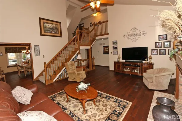 $450,000 | 928 Oak Terrace Court, Fenton, MO 63026