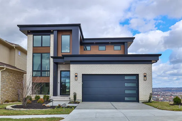 $2,500,000 | 1164 Vistapointe Drive, Covington, KY 41011