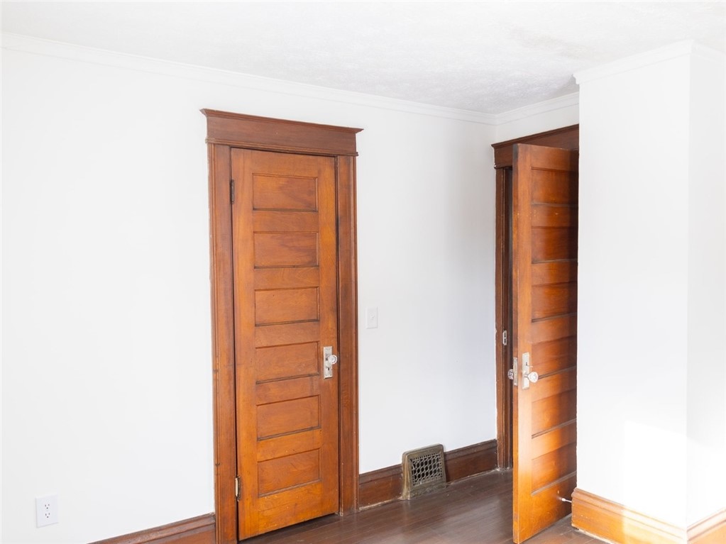 505 Augustine Street Rochester, NY 14613 - Photo 19 of 27