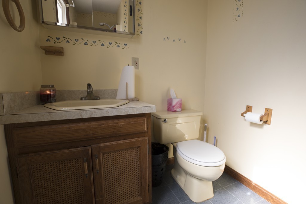 33 Piasta Road Dudley, MA 01571 - Photo 12 of 25