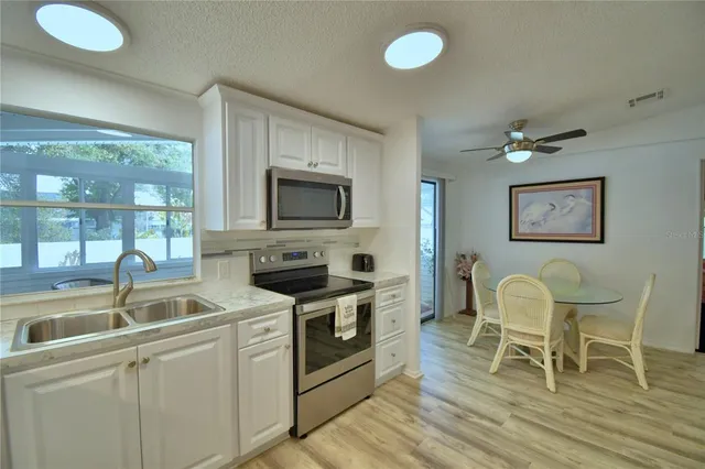 $189,000 | 4802 Colonnades Circle East, Lakeland, FL 33811