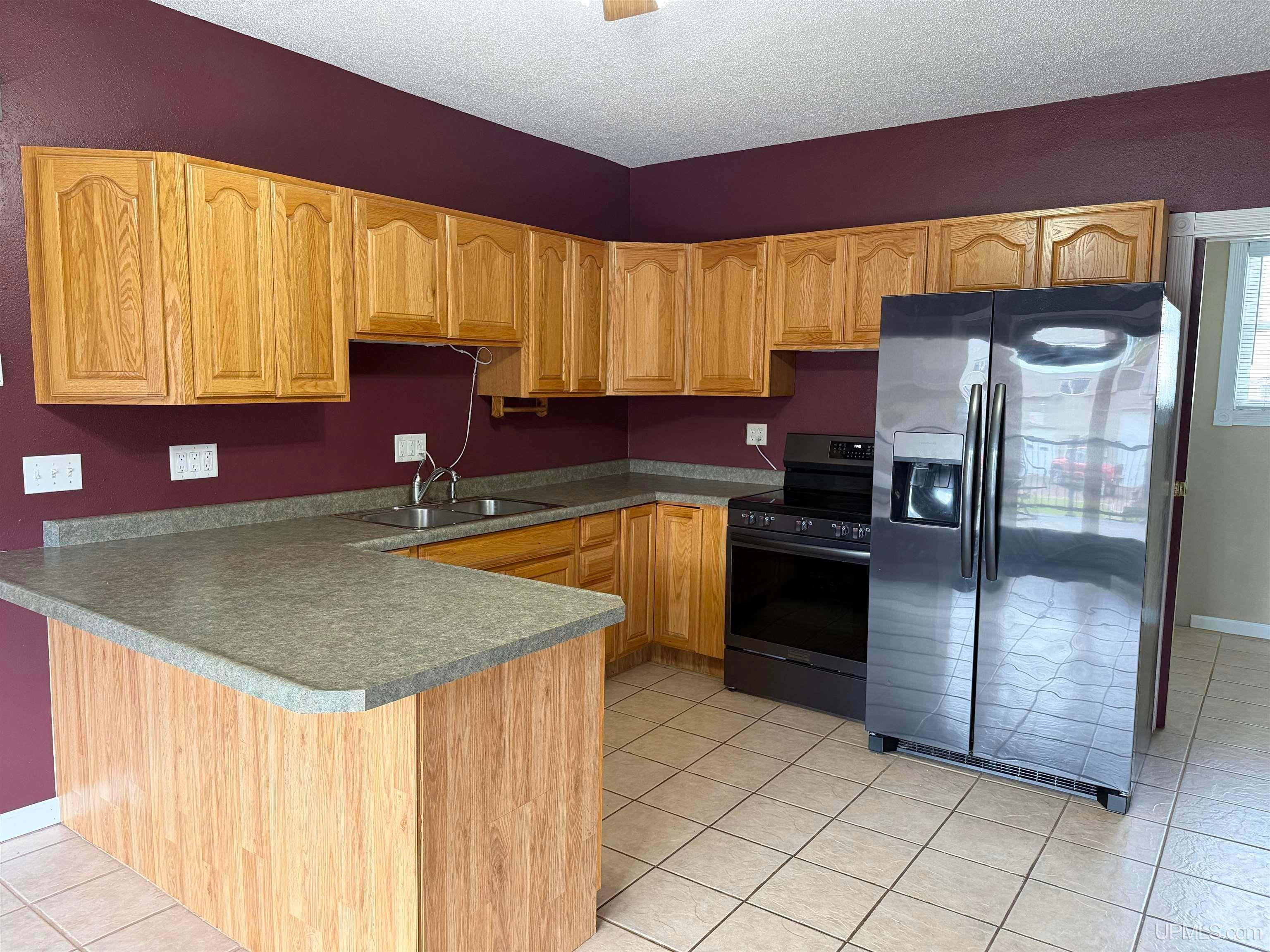 303 Maple Street Hurley, WI 54534 - Photo 5 of 27 Gallery Image 5