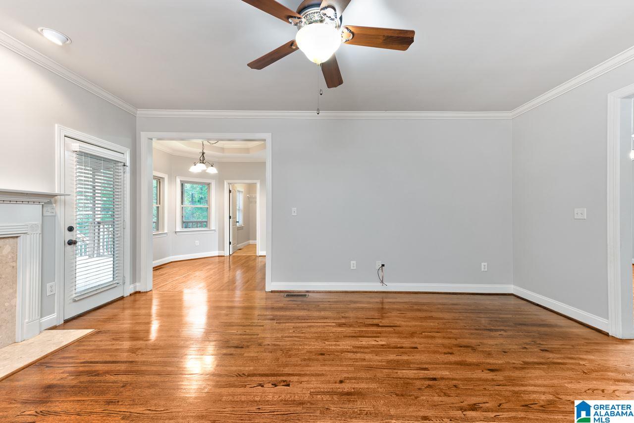1031 Lake View Lane Calera, AL 35040 - Photo 5 of 43