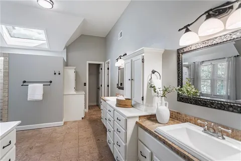 $750,000 | 5255 West 129th Terrace, Leawood, KS 66209
