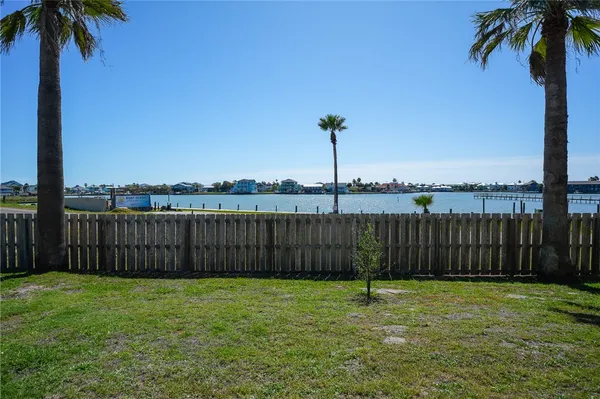 $388,900 | 2701 Bayhouse Drive, Unit 2701, Rockport, TX 78382