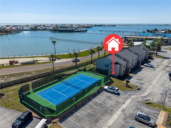 $388,900 | 2701 Bayhouse Drive, Unit 2701, Rockport, TX 78382