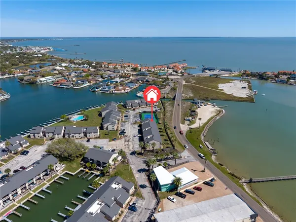 $388,900 | 2701 Bayhouse Drive, Unit 2701, Rockport, TX 78382