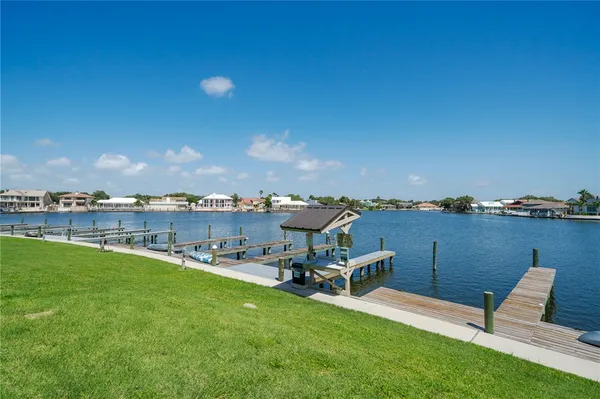 $388,900 | 2701 Bayhouse Drive, Unit 2701, Rockport, TX 78382