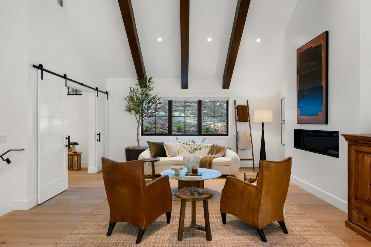 2243 Las Canoas Road Santa Barbara, CA 93105 - Photo 6 of 37 06 _ROY1652