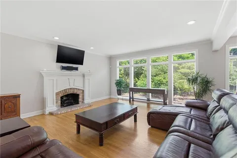 $899,950 | 4407 North Mulberry Drive, Kansas City, MO 64116