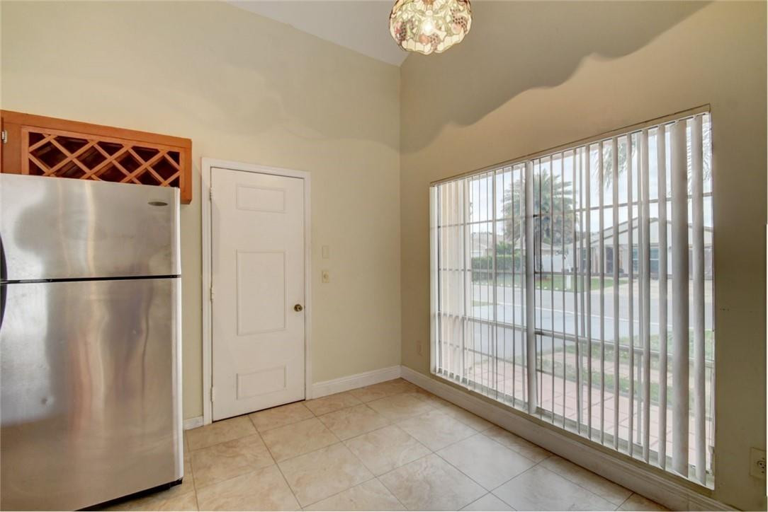 8383 Summer Field Place Boca Raton, FL 33433 - Photo 12 of 27 Photo 12