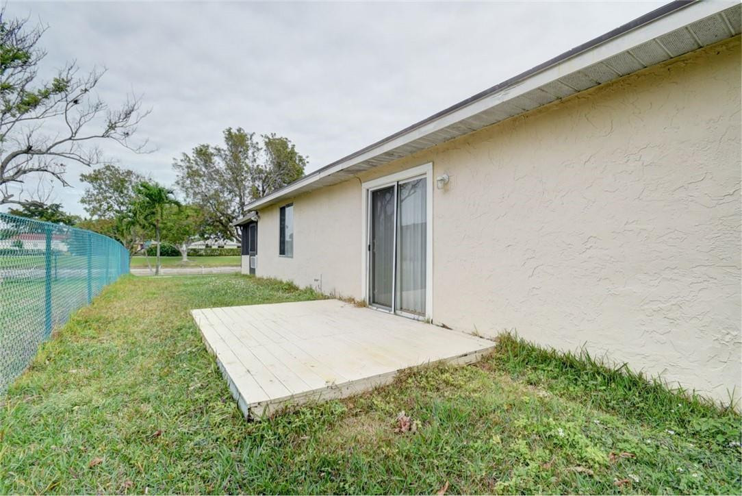 8383 Summer Field Place Boca Raton, FL 33433 - Photo 22 of 27 Photo 22