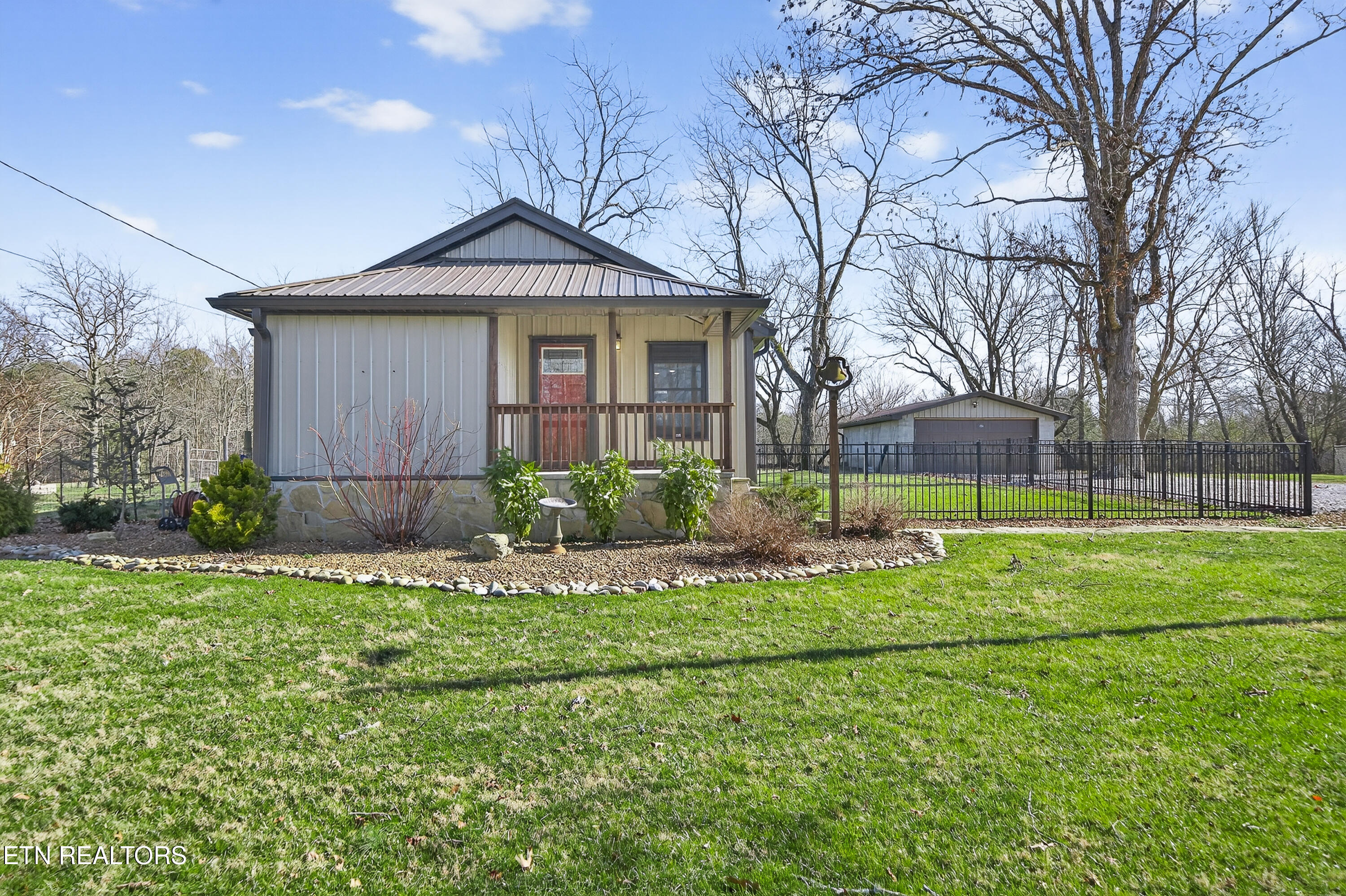 2490-2496 Chestnut Hill Road Crossville, TN 38571 - Photo 36 of 59 Guest House