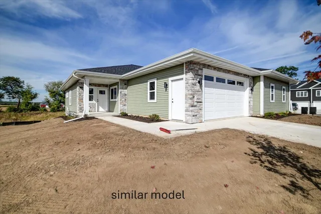 $434,900 | 2965 Blue Grass Drive, Stoughton, WI 53589