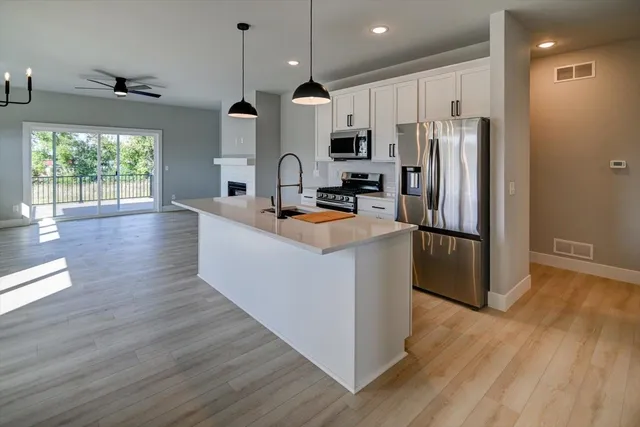 $434,900 | 2965 Blue Grass Drive, Stoughton, WI 53589