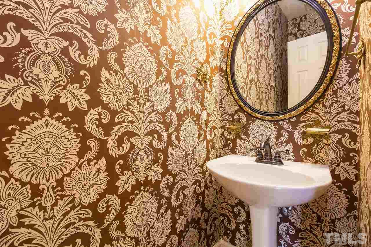 8425 Summersprings Lane Raleigh, NC 27615 - Photo 10 of 25 Designer wallpaper