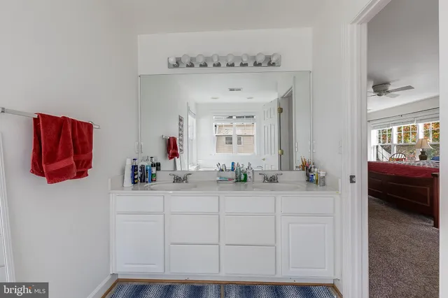 $2,850 | 8265 Glade Bank Drive, Manassas, VA 20111