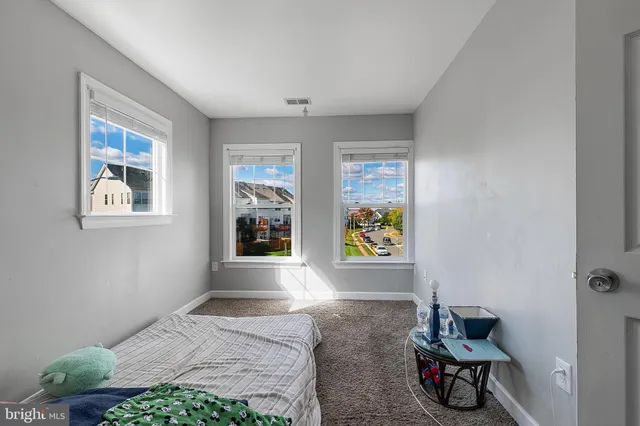 $2,850 | 8265 Glade Bank Drive, Manassas, VA 20111