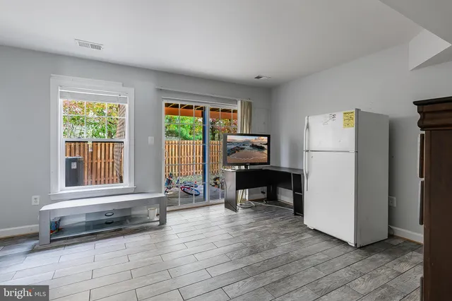 $2,850 | 8265 Glade Bank Drive, Manassas, VA 20111