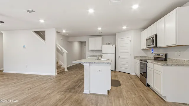 $2,800 | 3996 Silver Spur Road, Panama City, FL 32404