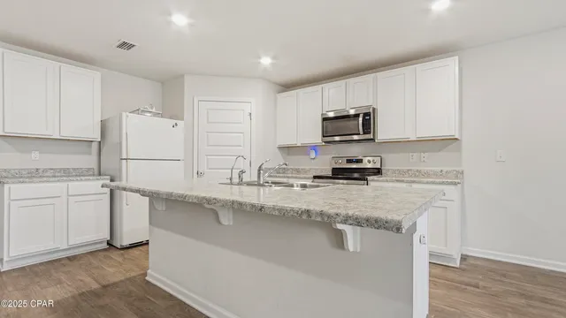 $2,800 | 3996 Silver Spur Road, Panama City, FL 32404