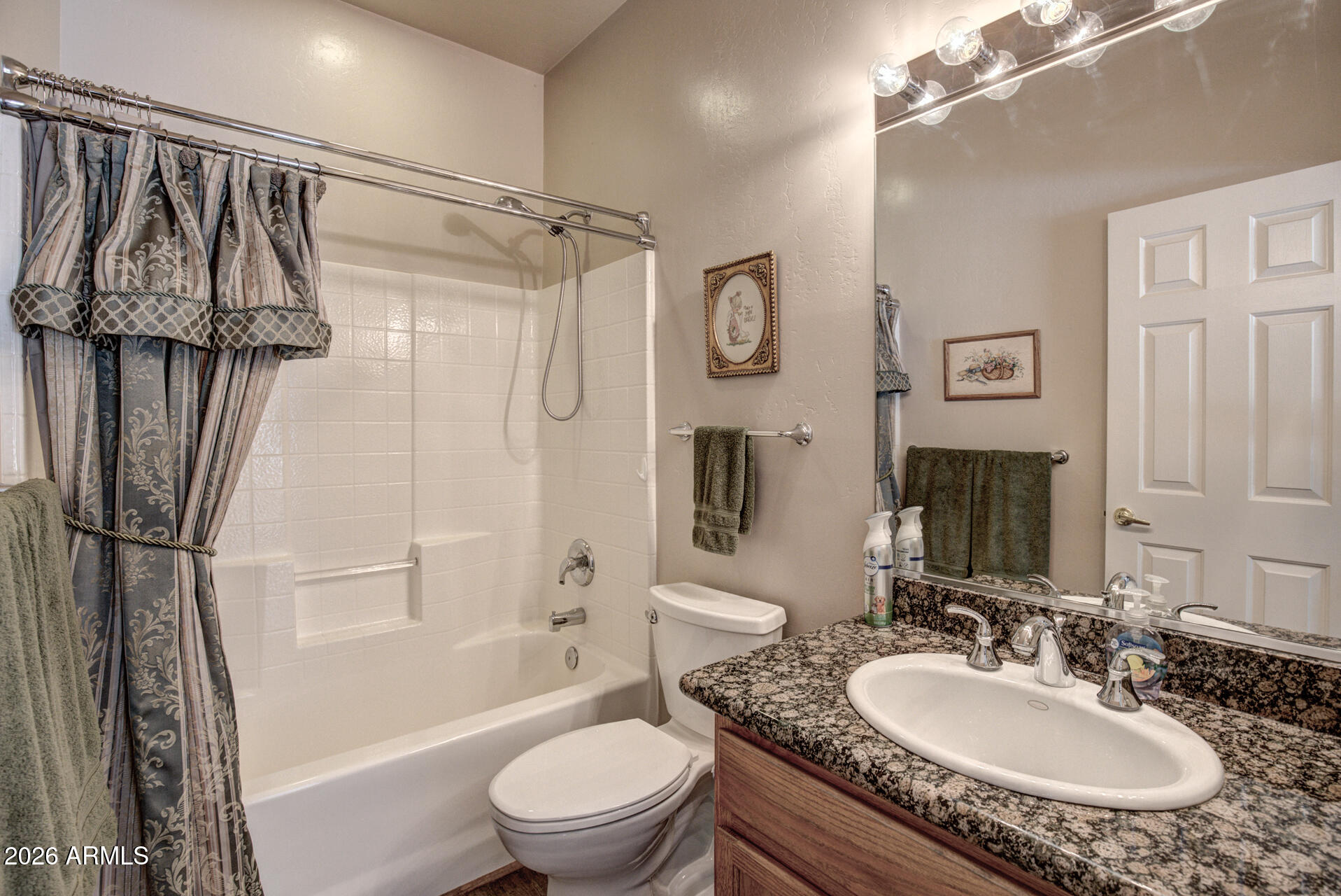 2113 Florence Road Payson, AZ 85541 - Photo 22 of 37 Guest Full Bathroom
