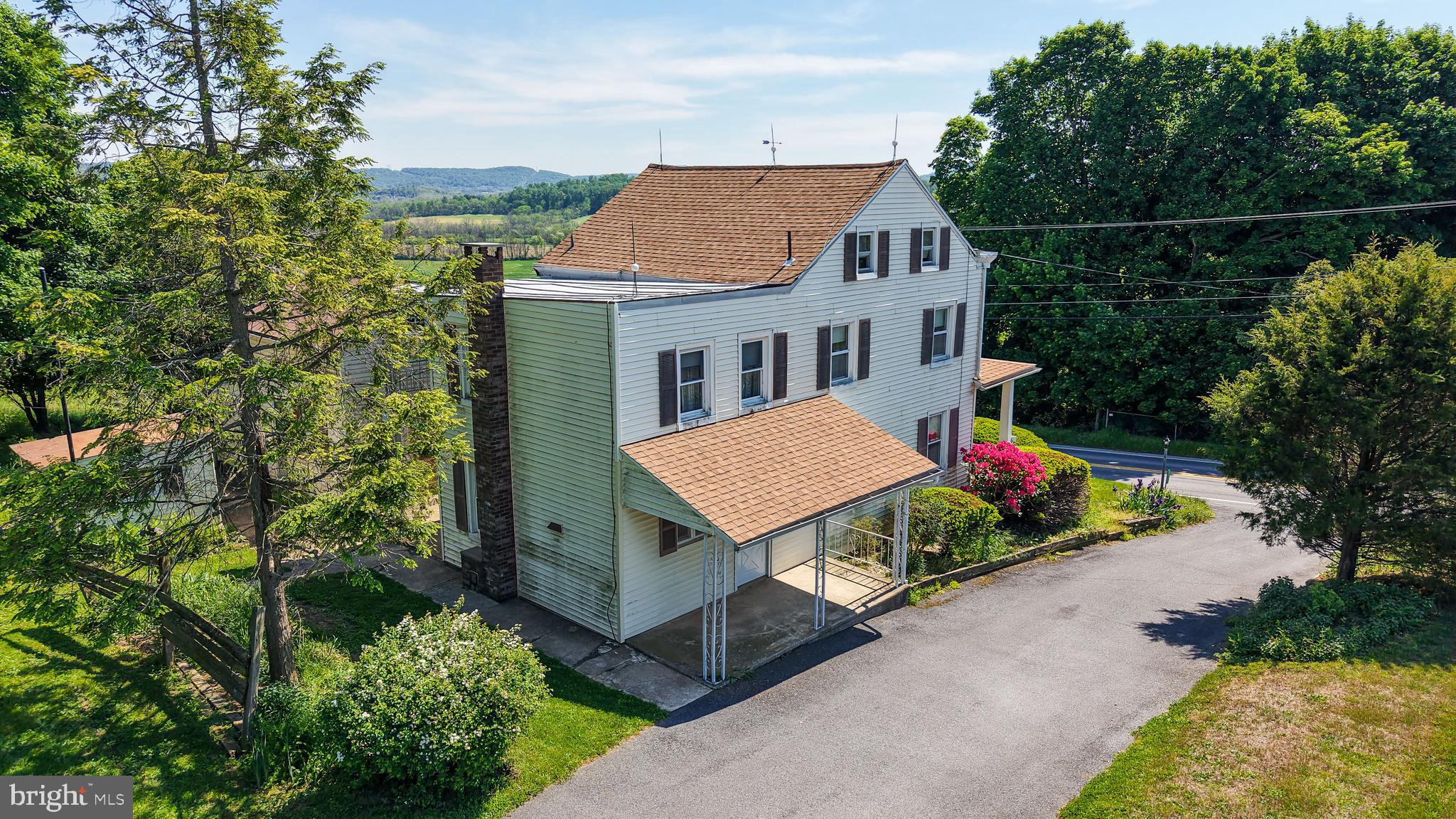 3577 State Hill Road Reading, PA 19608 - Photo 3 of 51 Main House Side View