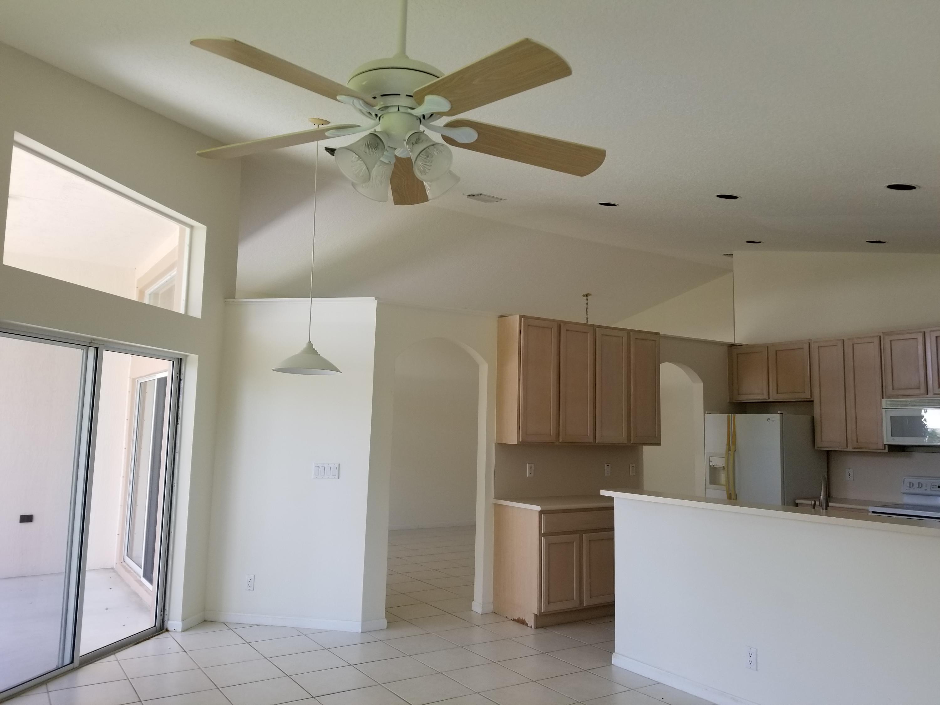 8748 Via Ancho Road Boca Raton, FL 33433 - Photo 13 of 41 Kitchen