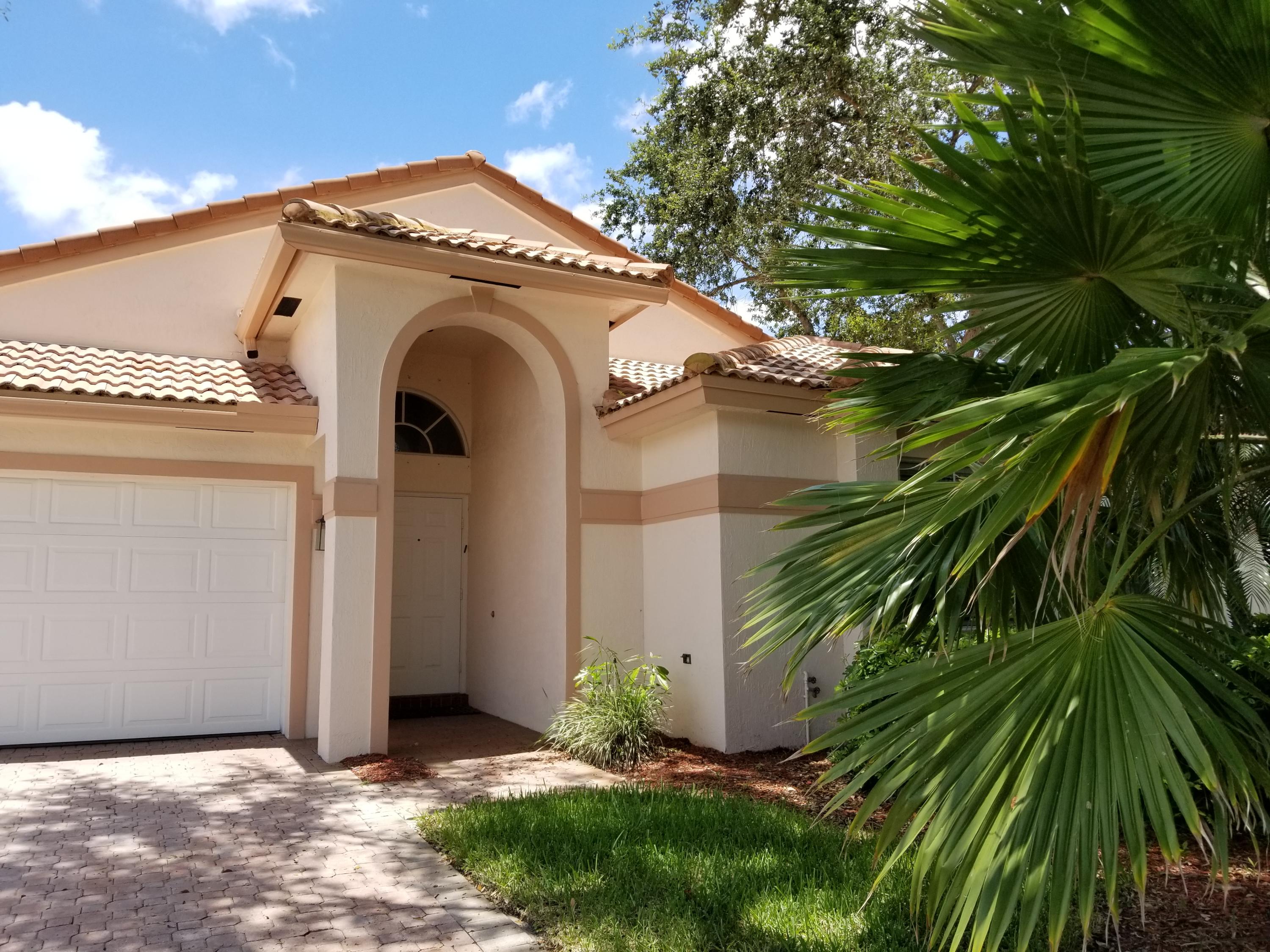 8748 Via Ancho Road Boca Raton, FL 33433 - Photo 4 of 41 Front Garage