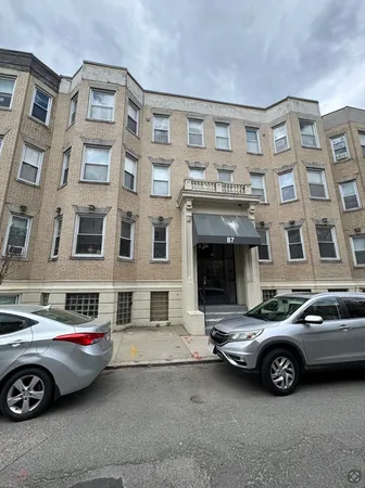 $2,000 | 87 Gordon Street, Unit 8, Boston, MA 02135
