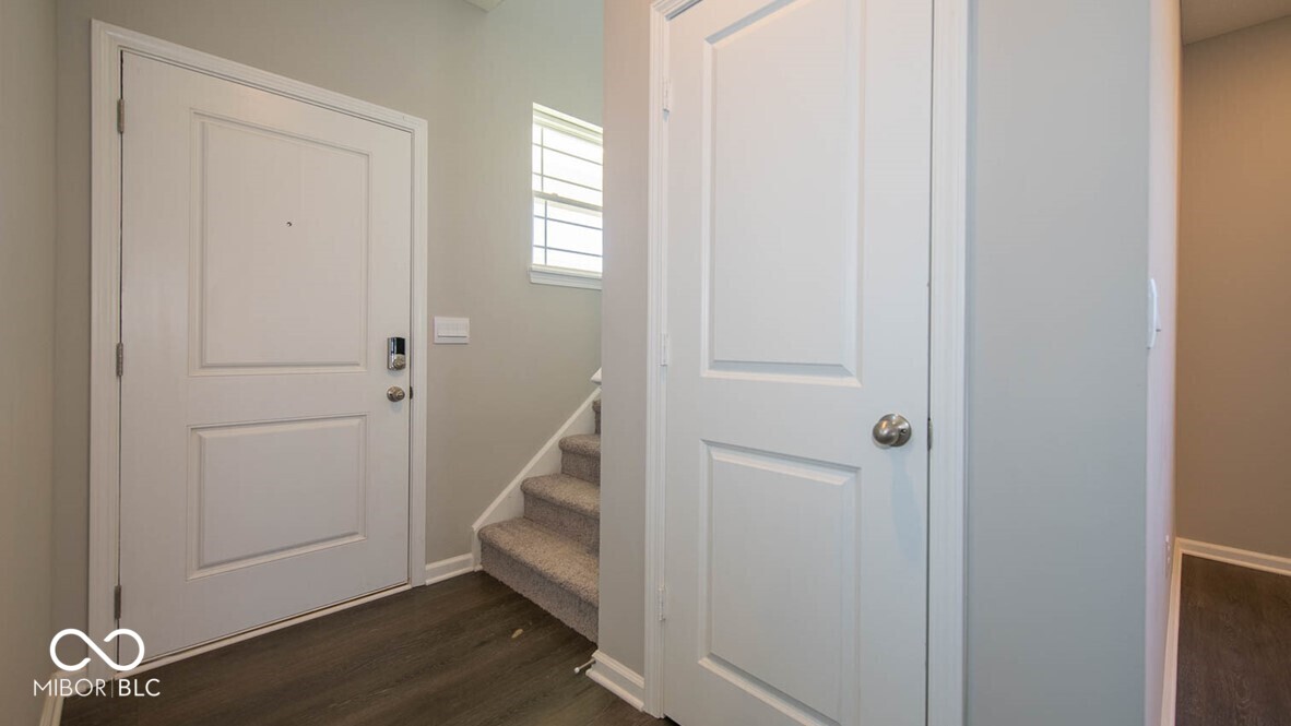 235 Springfield Crossing Greenfield, IN 46140 - Photo 2 of 31