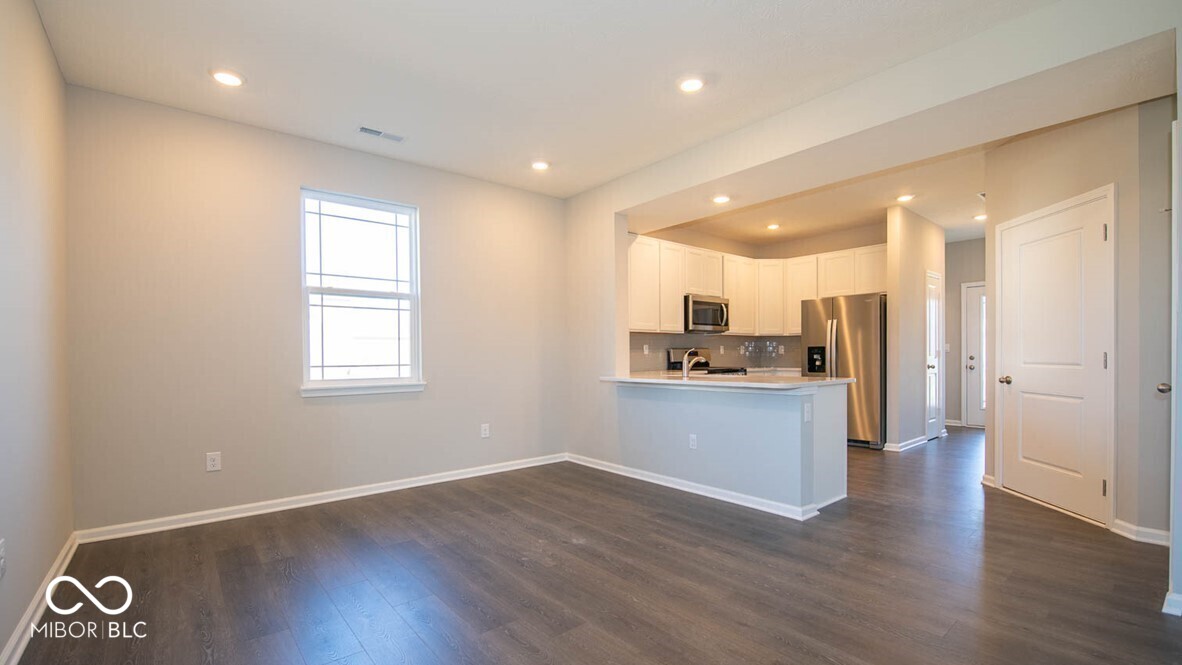 235 Springfield Crossing Greenfield, IN 46140 - Photo 6 of 31