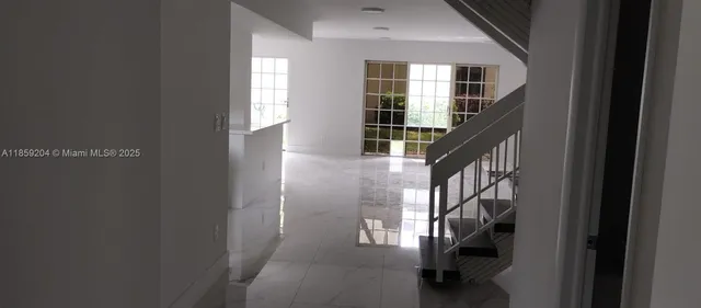 a view of entryway with a window