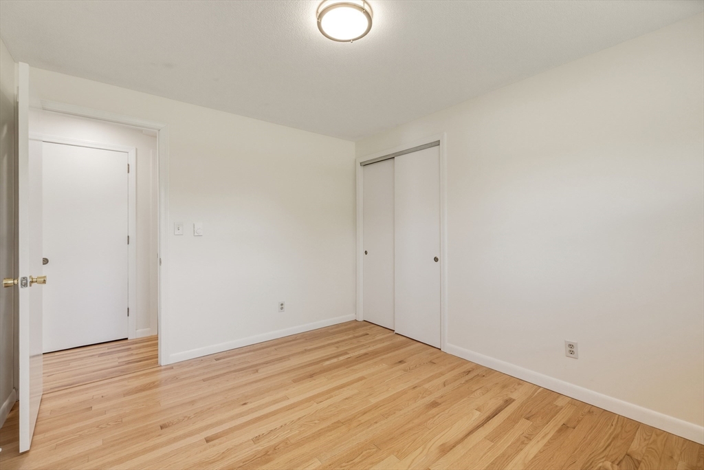282 Bay Road Hadley, MA 01035 - Photo 19 of 28 Gallery Image 19