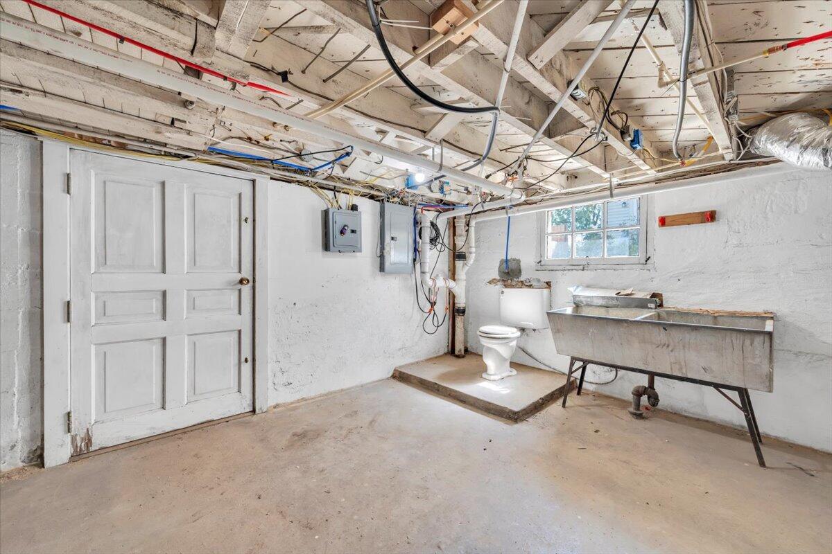 1834 Belleville Road Southwest Roanoke, VA 24015 - Photo 37 of 52 37-MIB08451