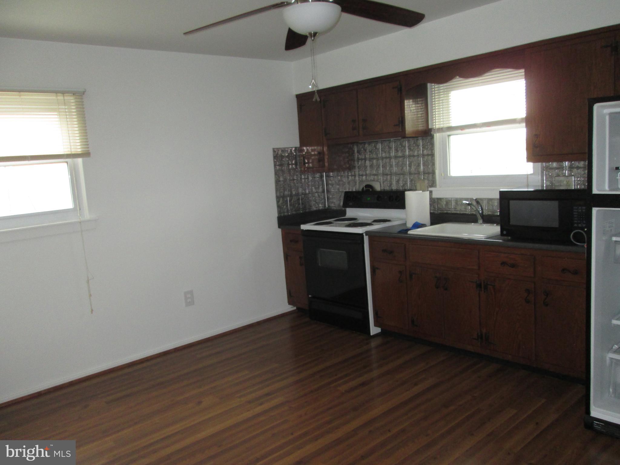 32 Forest Avenue Ambler, PA 19002 - Photo 5 of 23 Kiitchen