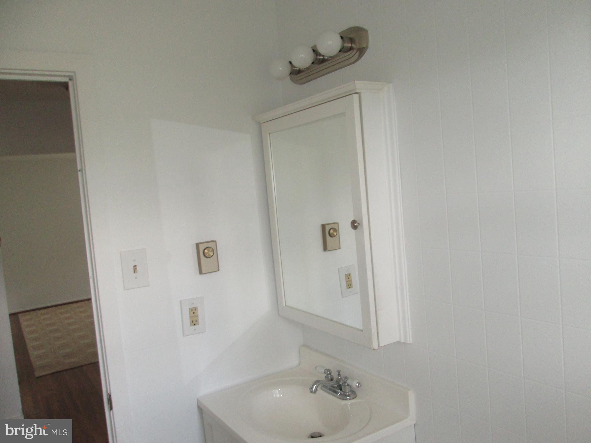 32 Forest Avenue Ambler, PA 19002 - Photo 7 of 23 Bathroom