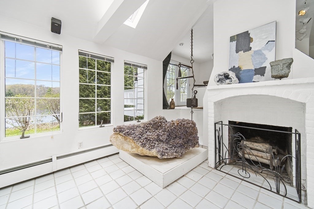 35 South Meadow Road Lancaster, MA 01523 - Photo 5 of 42 Gallery Image 5