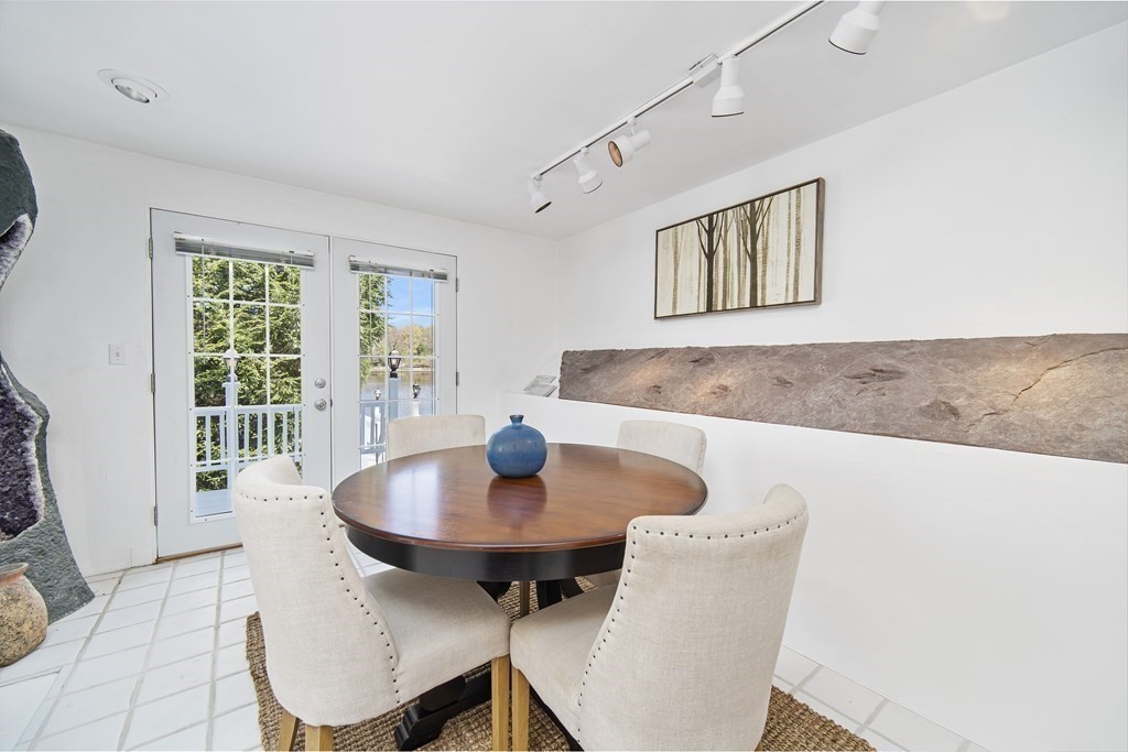 35 South Meadow Road Lancaster, MA 01523 - Photo 6 of 42 Gallery Image 6