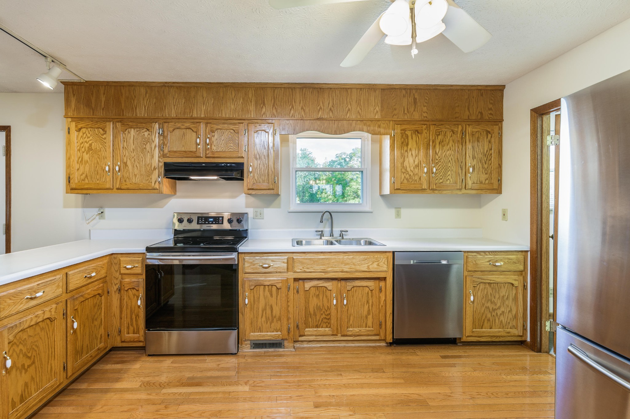 3926 Morganton Road Maryville, TN 37801 - Photo 3 of 23 Gallery Image 3