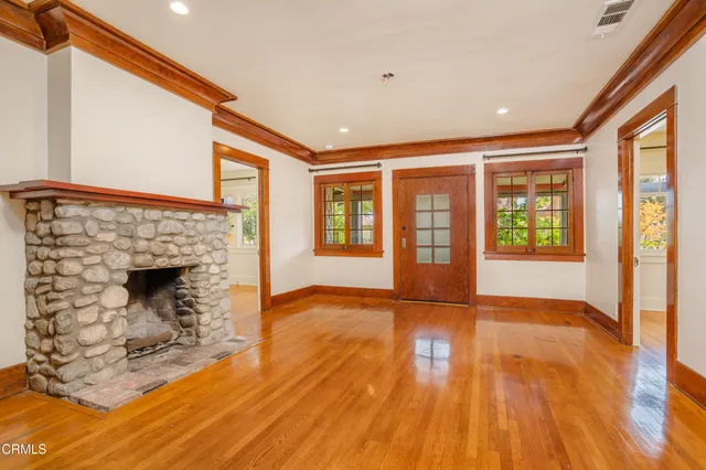 a view of entryway with a window